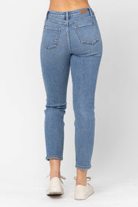 Judy Blue On The Fray Jeans - Curvy