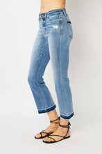 Judy Blue Release Hem Jeans - Curvy