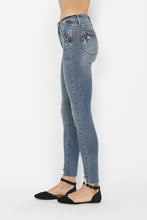 Judy Blue Vintage Wash Jeans - Regular & Curvy