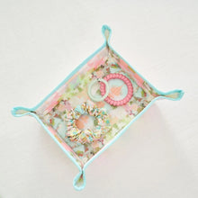 Brooks Avenue Snap Tray