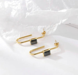 Oval Pendant Earrings - Black & Clear