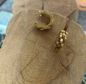 Medium Rolly Earrings